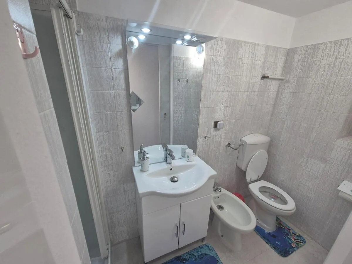 Casa Vicino Alla Spiaggia 6 Genoa 0*,  Italy